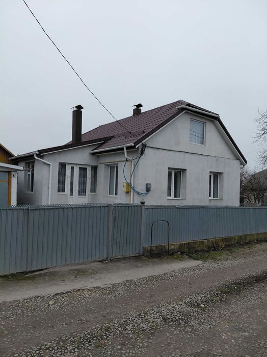 Продається житловий будинок + літня кухня в м.Дунаївці