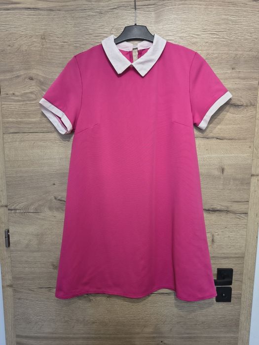 Różowa sukienka z kołnierzykiem rozmiar M