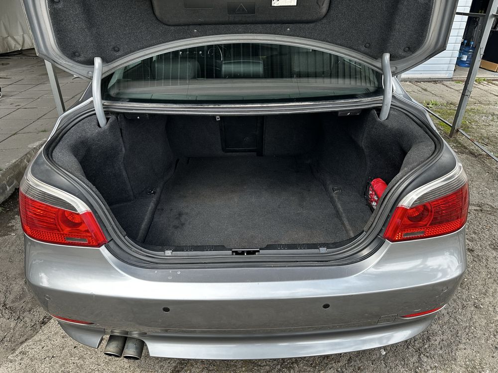 BMW E60 2.2 Benzyna 2003 Zadbane Łódź
