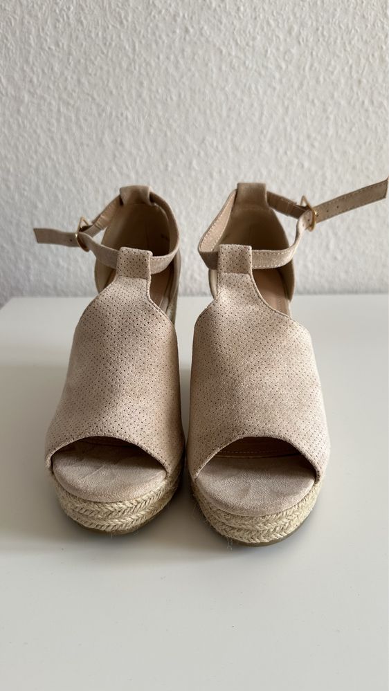 Sandały/ espadryle na koturnie rozm. 39/ boho