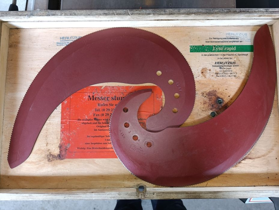 Ножі для хліборізки. Ножі. Хліборізки. Ніж для хліборізки. Лезо