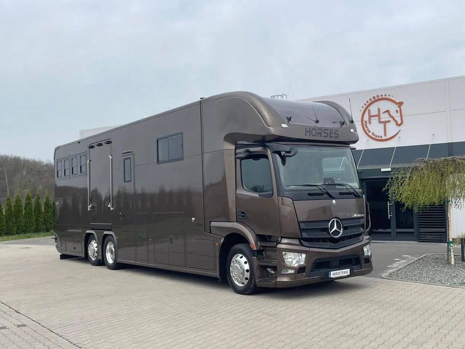 Mercedes-Benz ACTROS  ciężarówka KONIOWÓZ na 6 koni. NOWA zabudowa 2025r. GWARANCJA