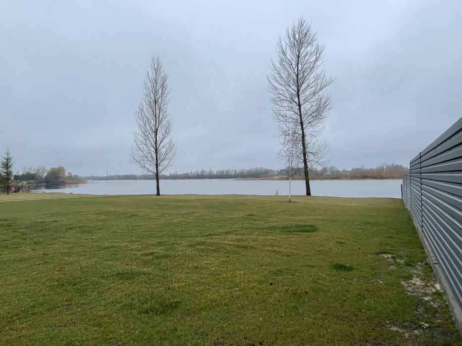 220000 продам дом с выходом на Днепр вишеньки. Рядом осокорки золоче