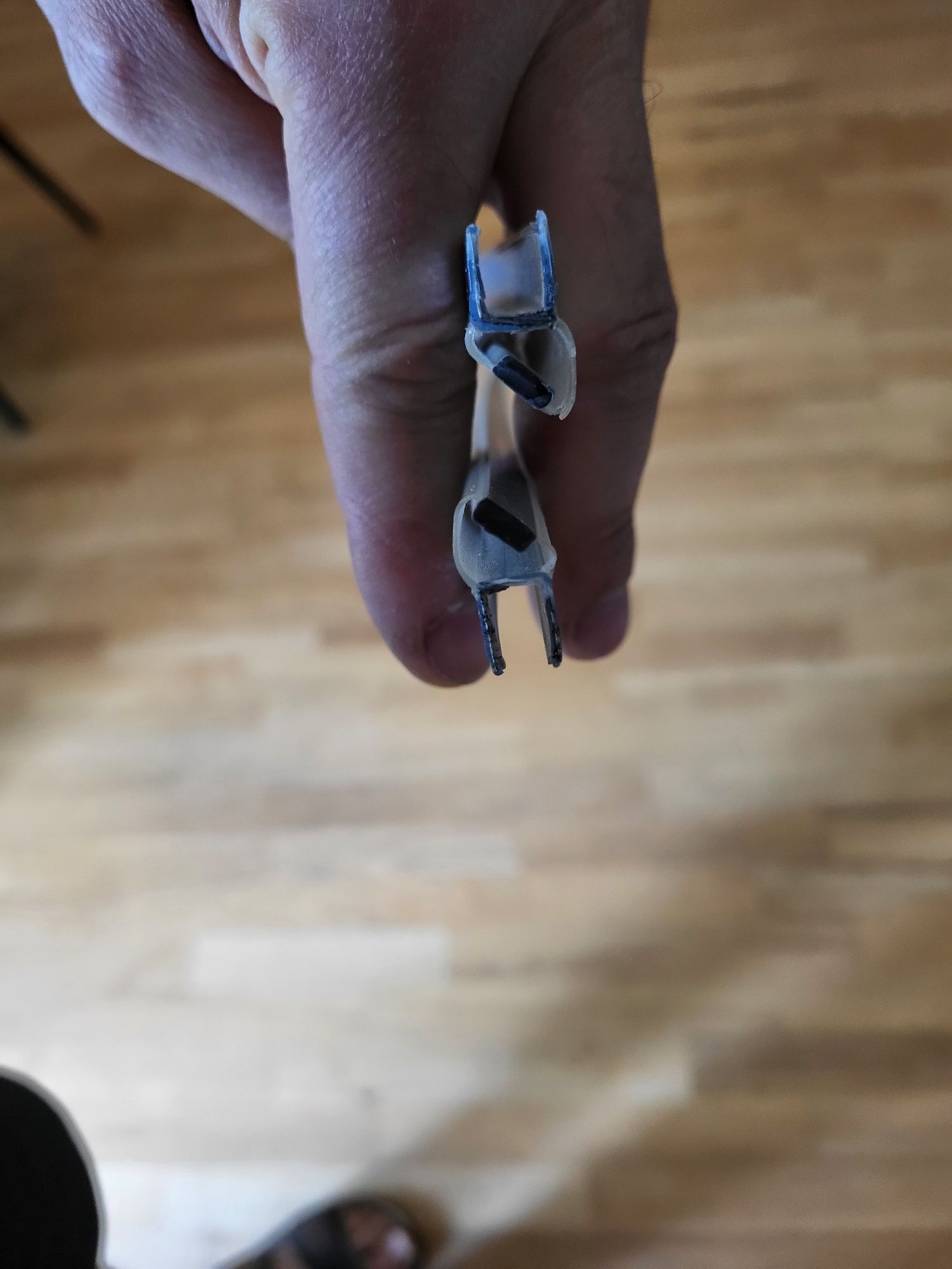 Uszczelka magnetyczna kabiny prysznicowej 6 mm 173 cm komplet
