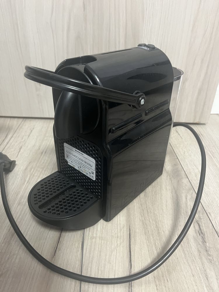 Ekspres nespresso inissia