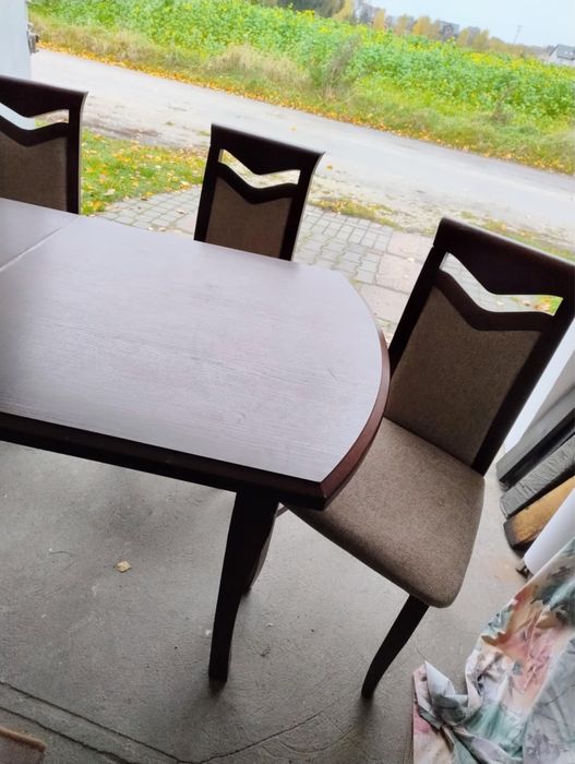 Stol i 6 krzesel stan bardzo dobry