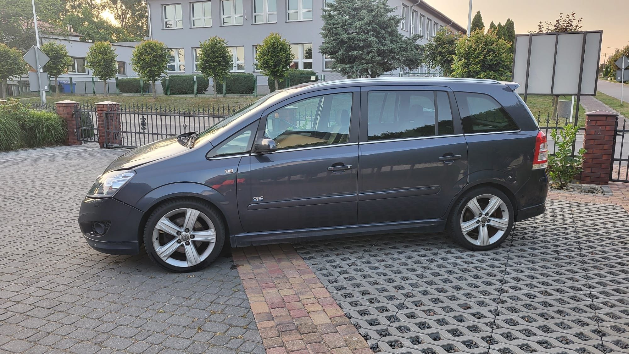 Opel Zafira OPC line 2.0 benzyna 200ps.z Niemiec 7-osob cena ostateczn