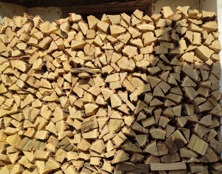 Дрова ДУБ, ГРАБ, АКАЦИЯ, колотые и метровки