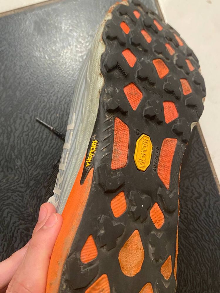 Оригінальні кросівки Merrell