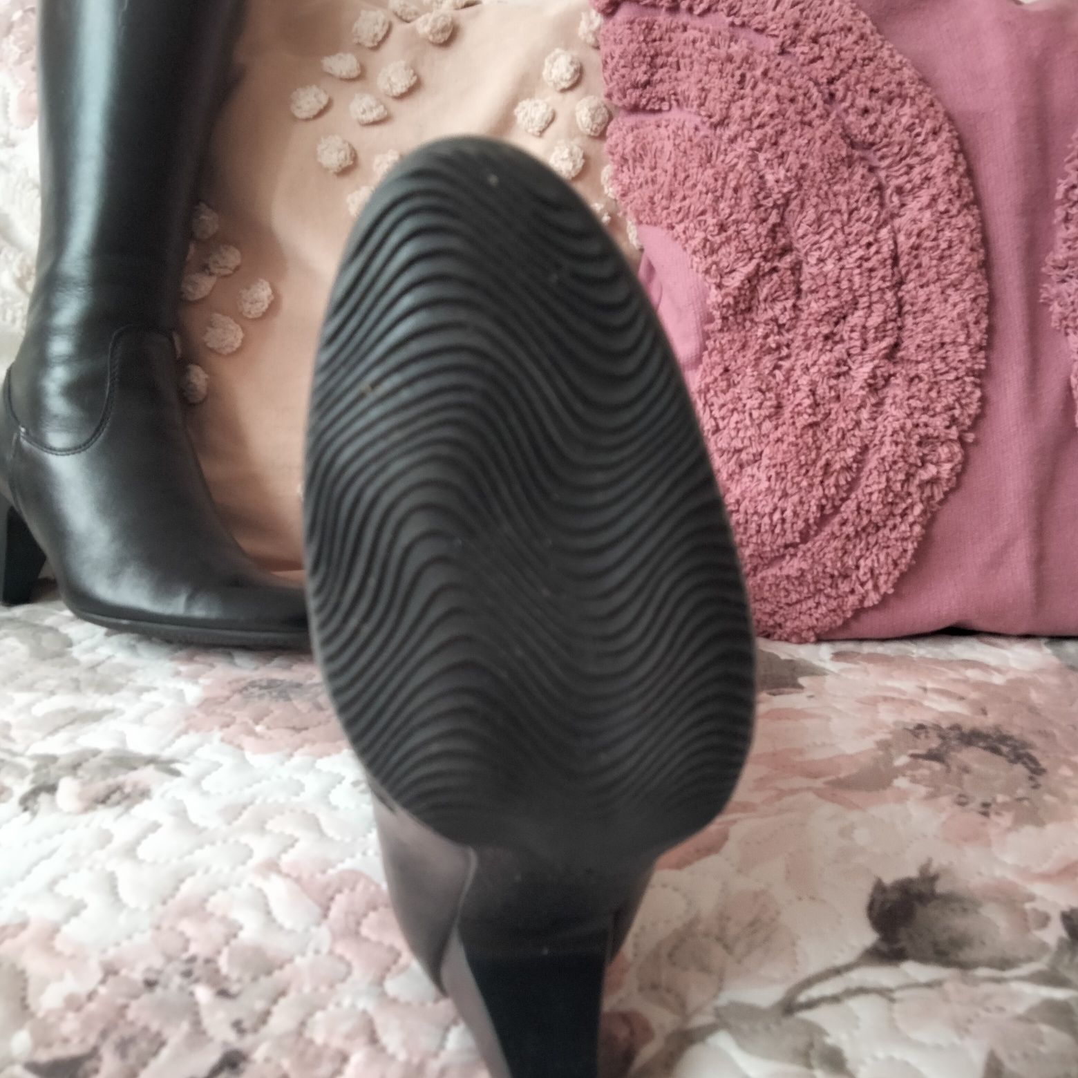 Eleganckie Kozaki RYŁKO jak nowe na obcasie 38