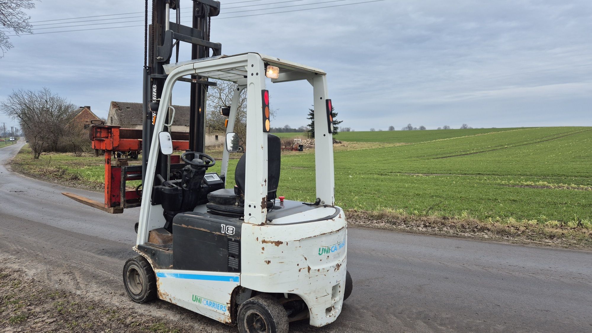 Wózek widłowy Unicarriers 18 Q Elektryczny Hyster Linde