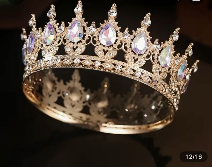 Корона , корона на торт . діадема