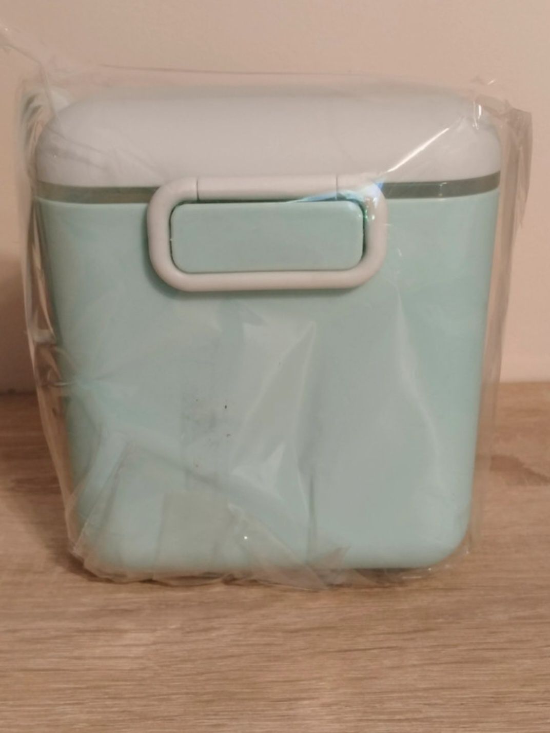Pojemnik pudełko przenośne duże na mleko modyfikowane, przekąski 800ml