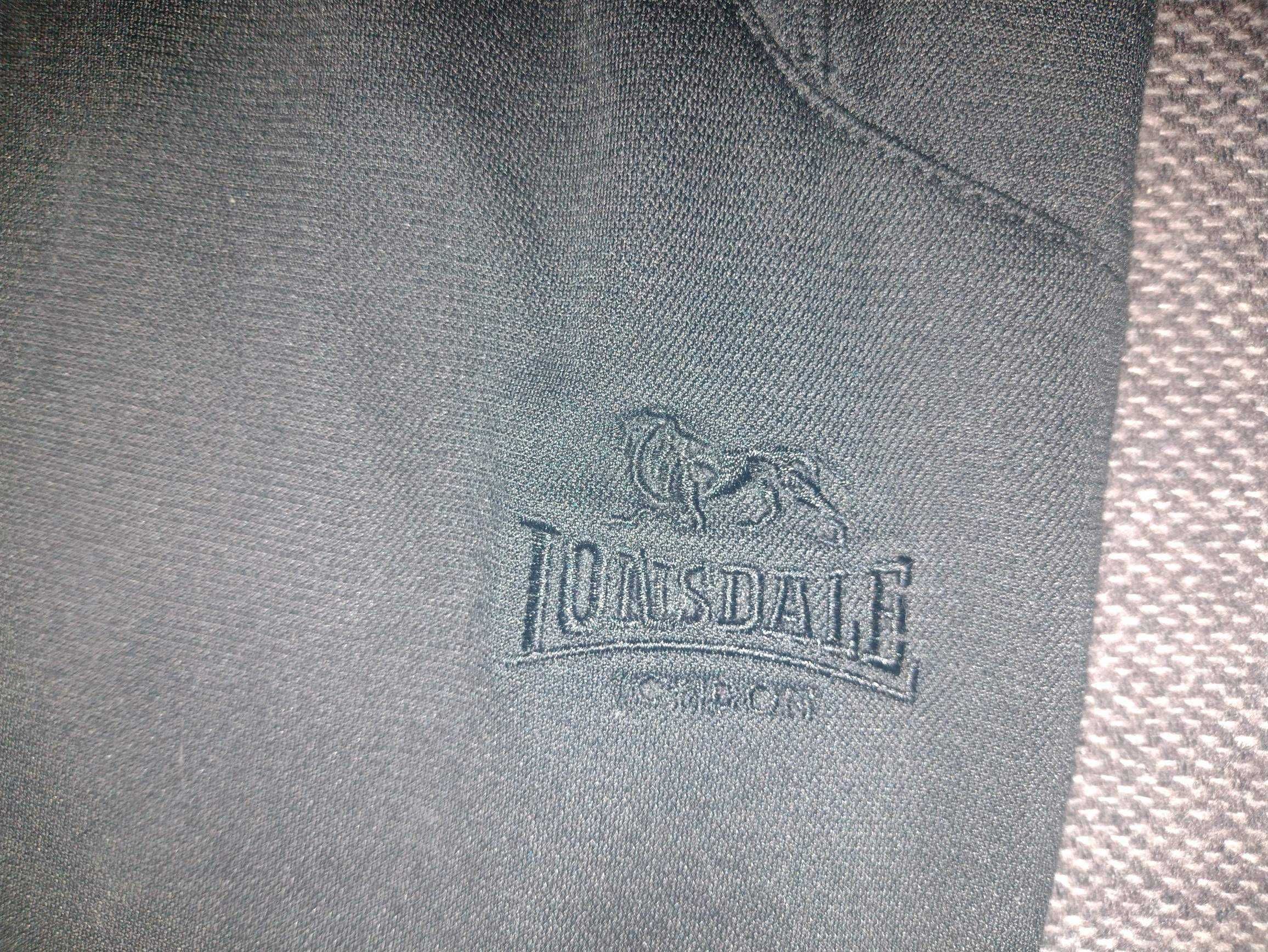 Продам мужской спортивный костюм Lonsdale