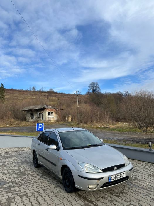 Ford Focus 2001.  1.6 benzin