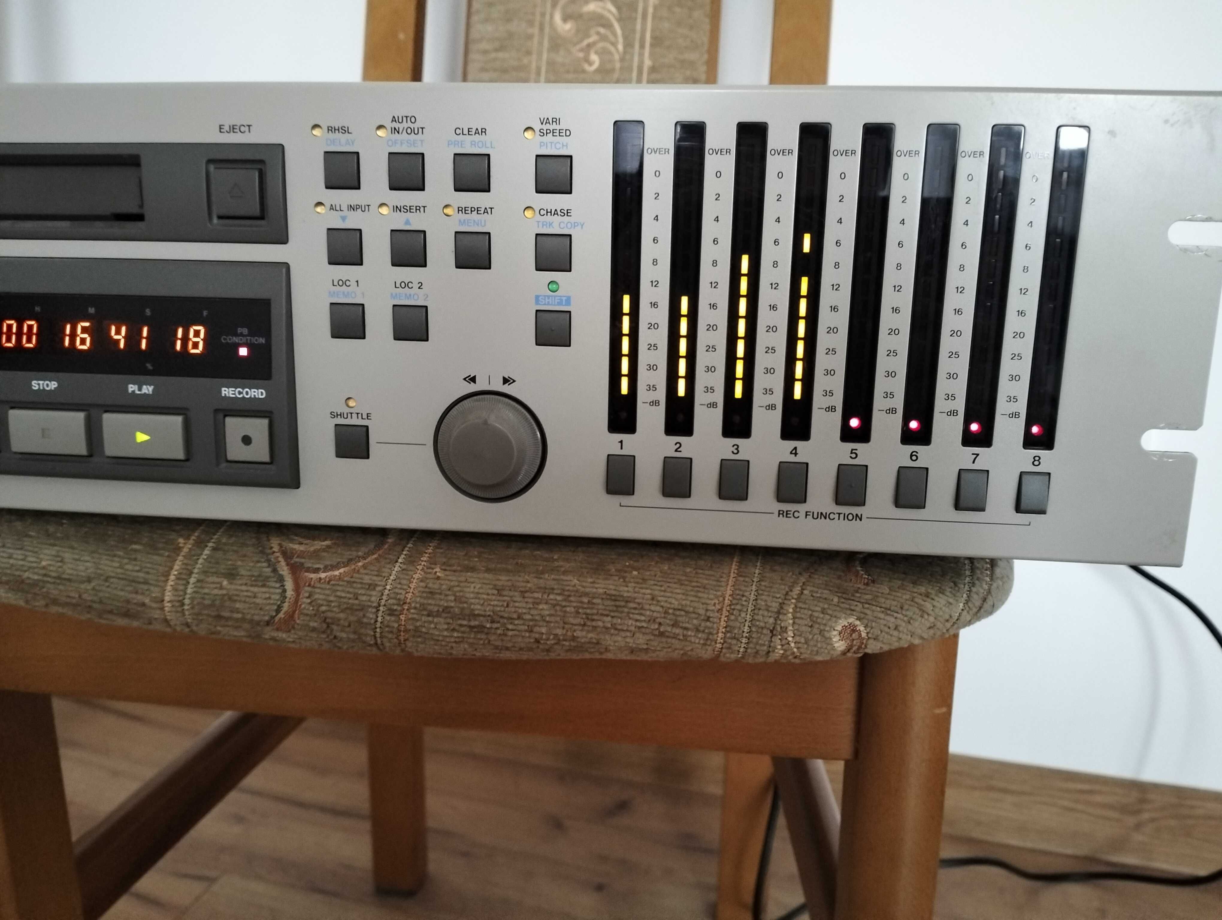 Rejestrator cyfrowy na taśmy H 8  8 ściekowy vintage zamiana