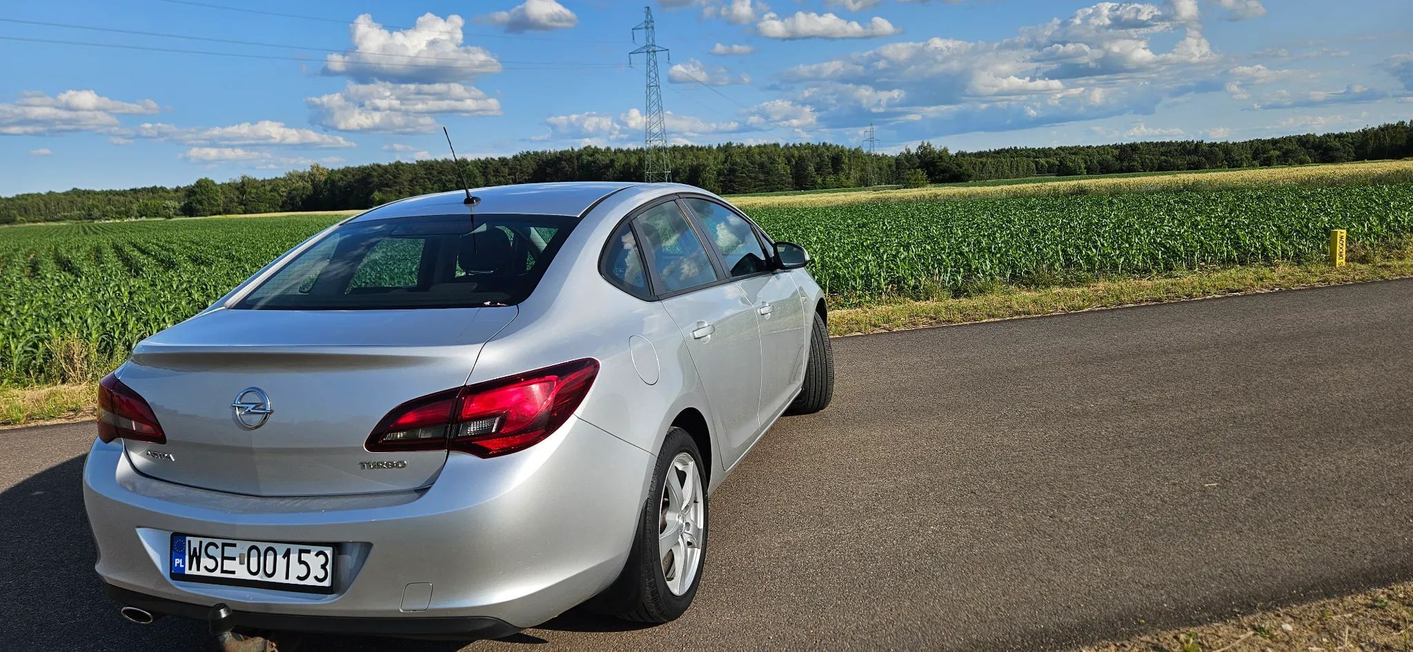 Opel Astra Opel Astra J Sedan 1.4 Turbo Benzyna – 2013 rok