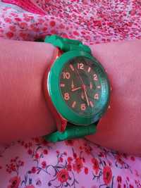 Relógio Verde Garrafa