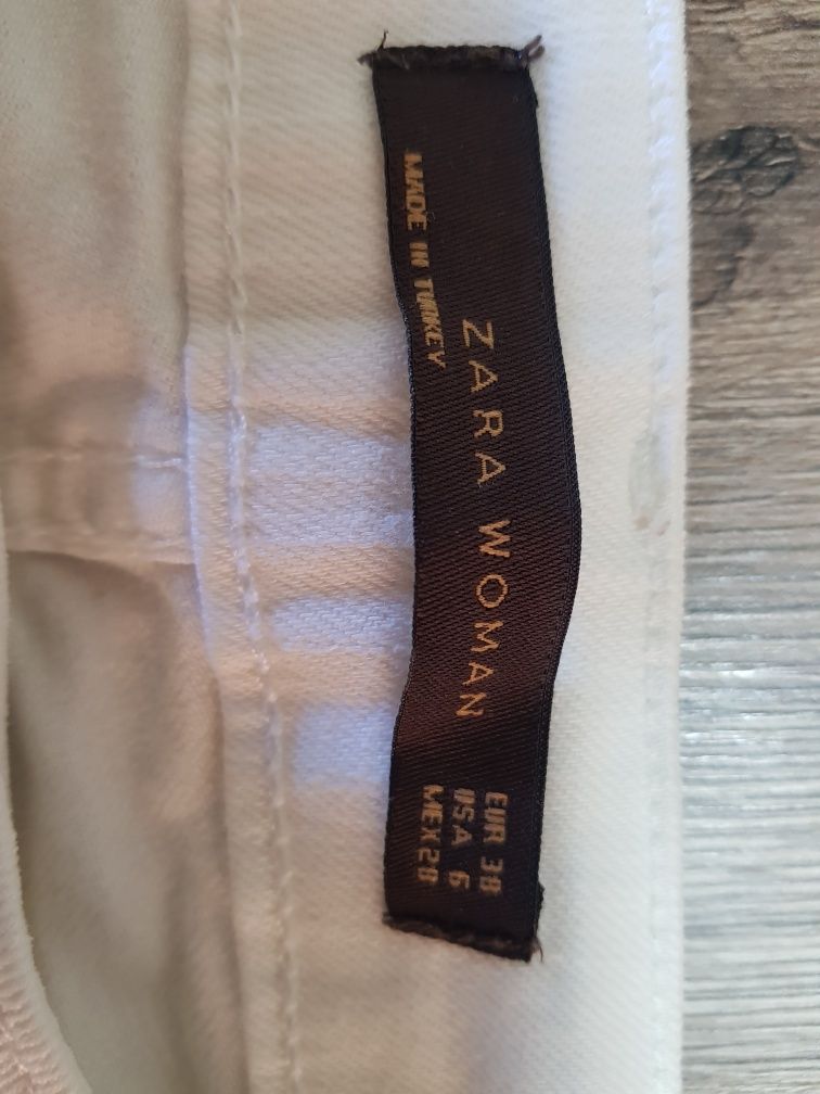 Джинси Zara Woman  білі кльош  роз S. made in turkey