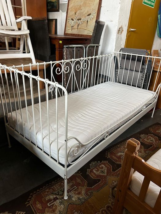 Metalowe białe łóżko 90x200