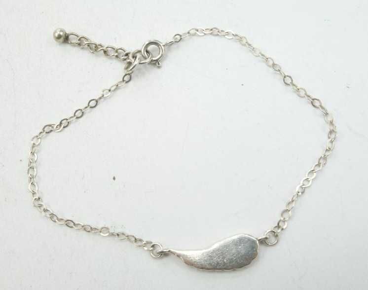 Modna srebrna bransoletka z ozdobą skrzydło wisiorek celebrytka