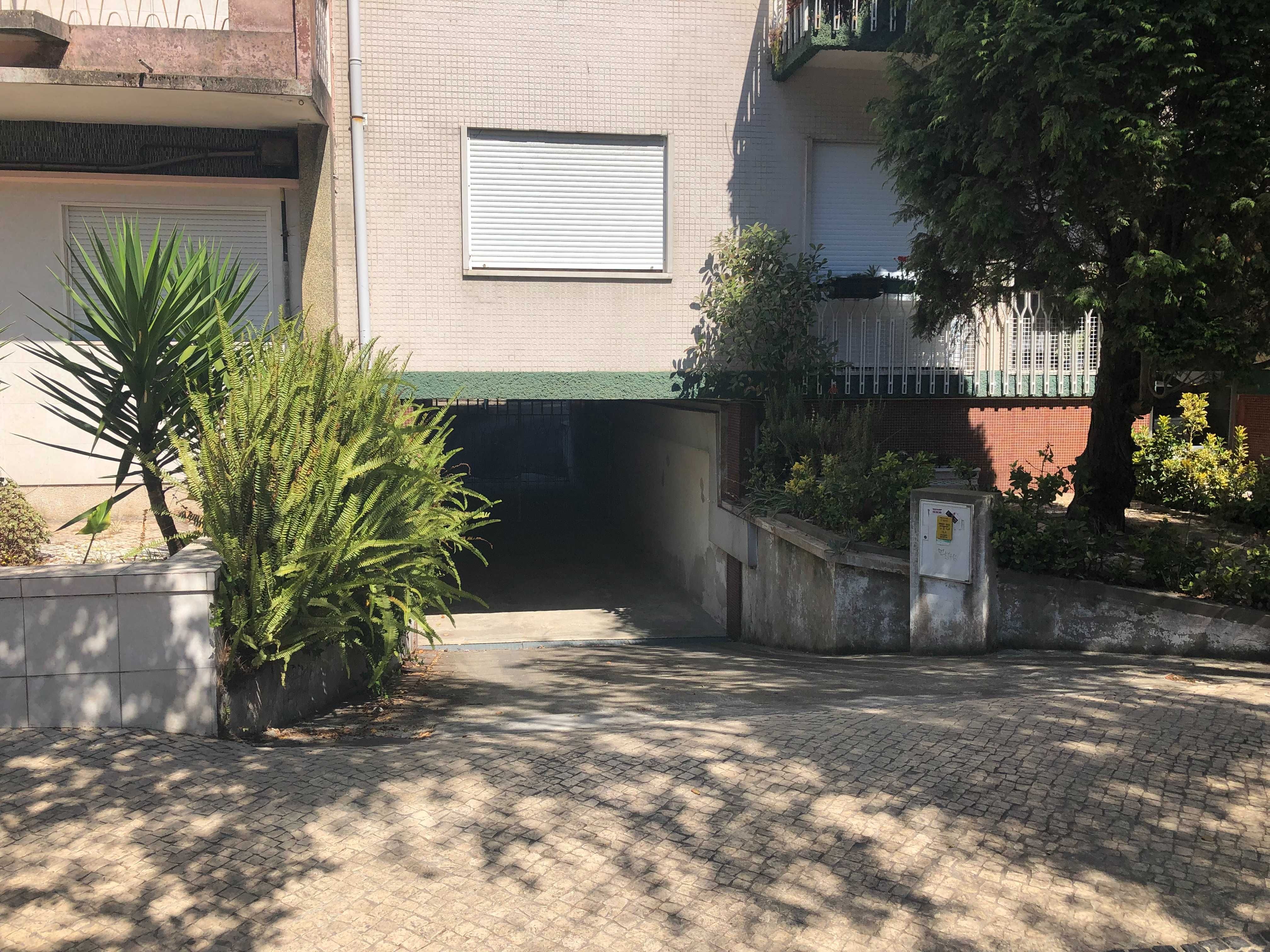 Vende-se Garagem Centro Aveiro