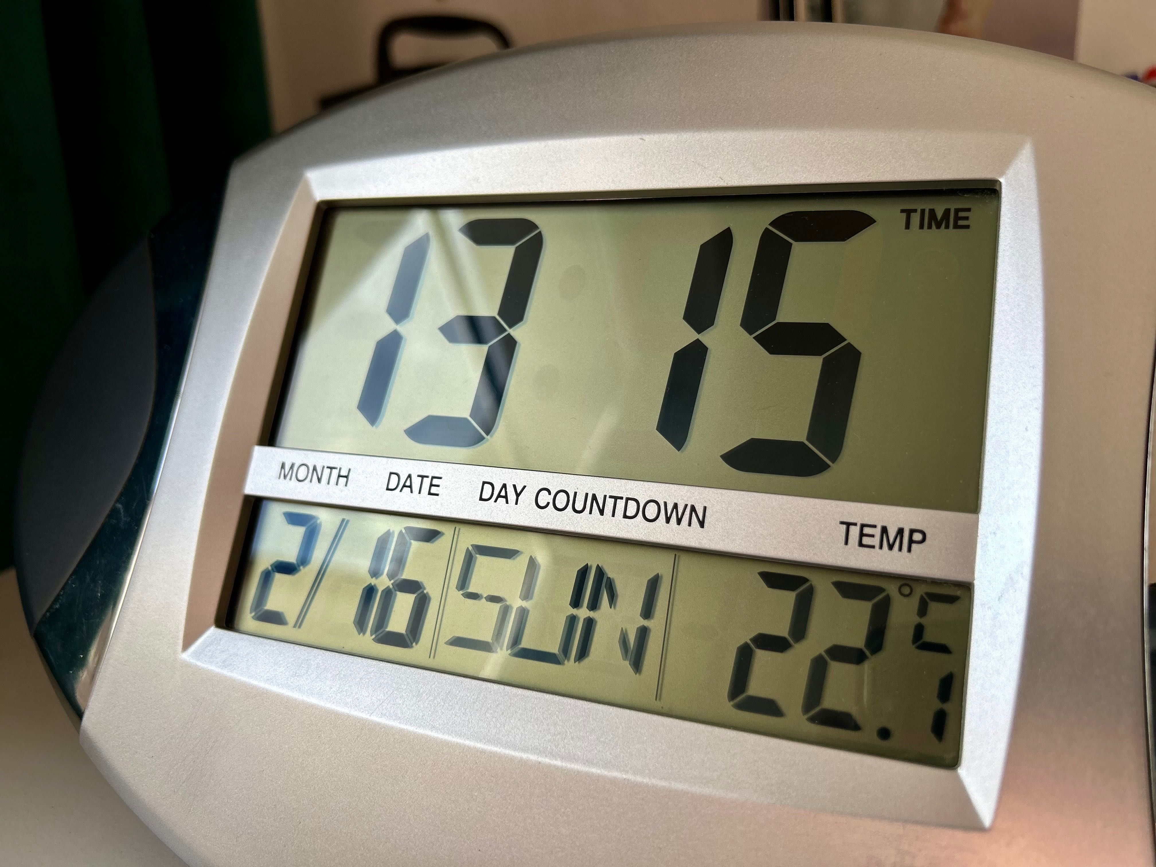 Zegar ścienny / stojący (czas, data, temperatura)