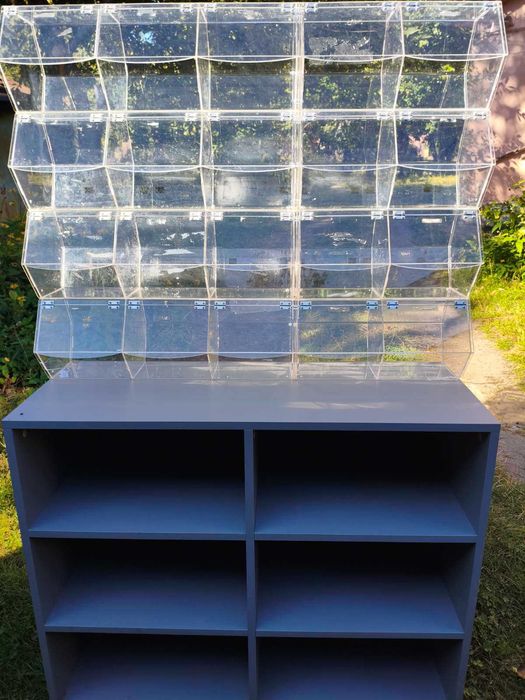 Діспенсер для горішків, риби,цукерок разом з тумбою