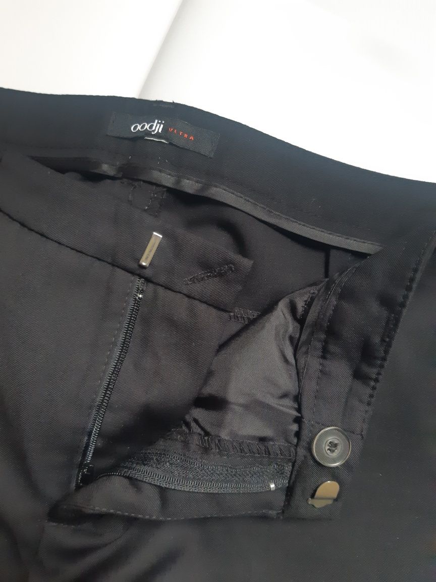 Класичні брюки з кишенями під пояс