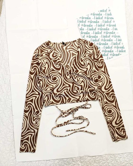 Wzorzysty croptop Sinsay XS 34 krótka bluzka crop top długi rękaw