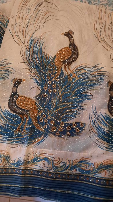 exclusivo roupa com desenho Pavão