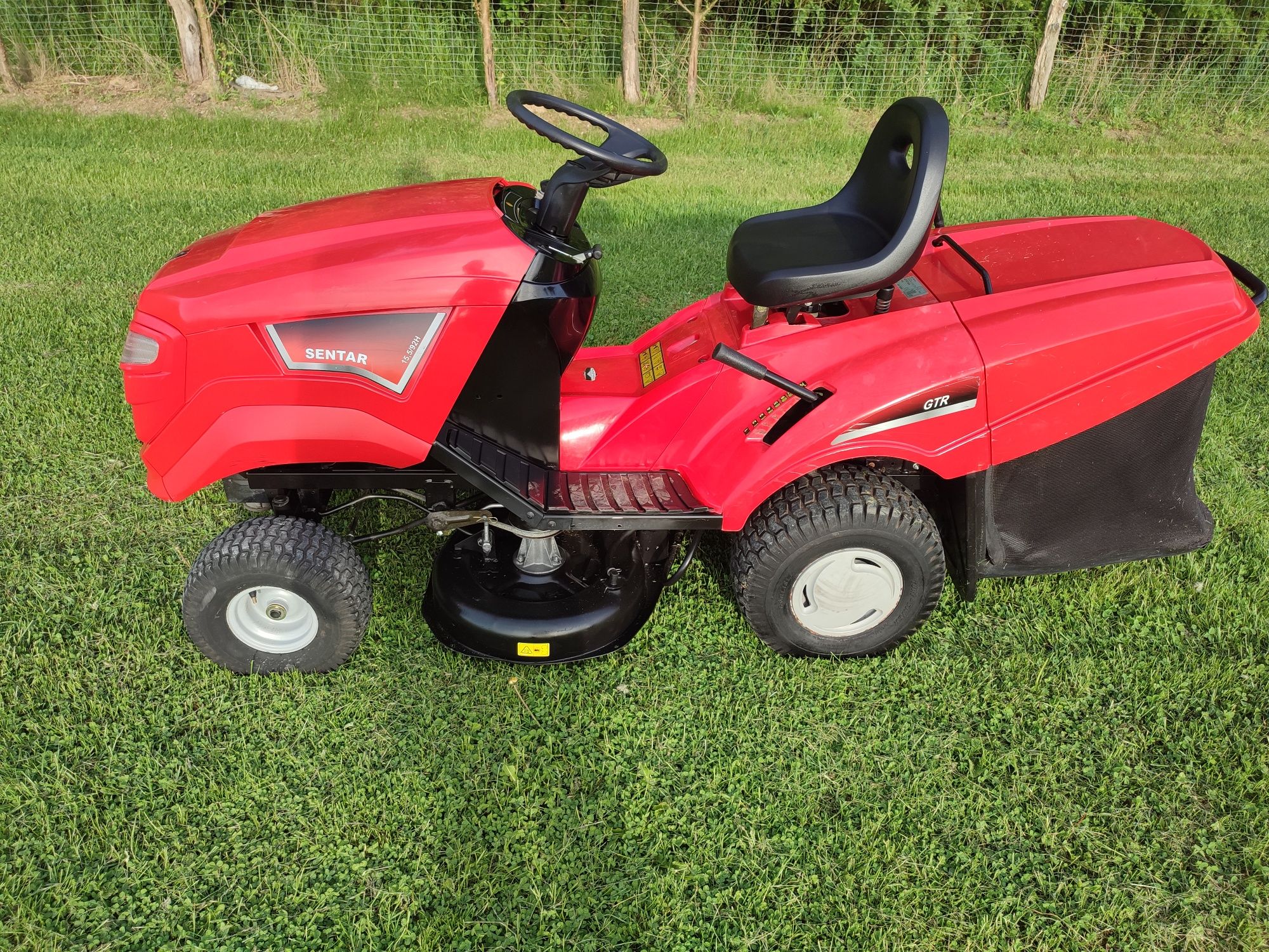 Traktorek kosiarka SENTAR CASTELGARDEN Briggs Stratton 15.5km