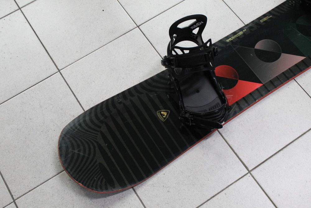 Deska Snowboard ROSSIGNOL EVADER 144 cm + Wiązania NOWE
