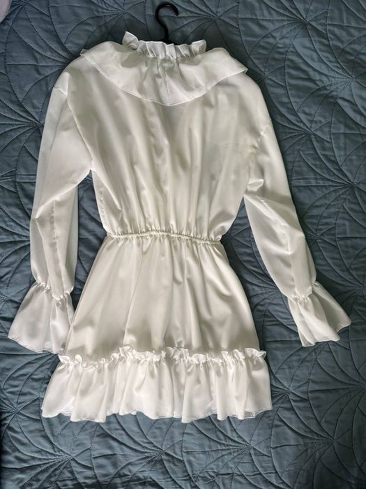 Продам білу сукню