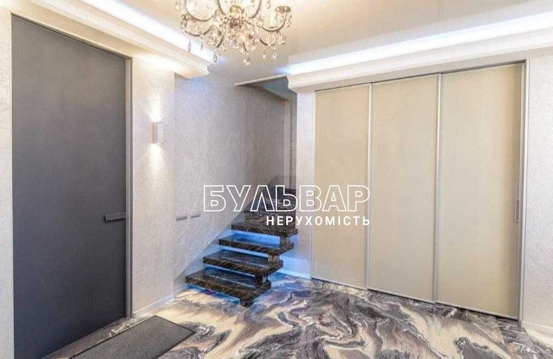 VIP!! Продам 3 к.кв Новостой ЖК Мир пер. Отакара Яроша, Бот Сад