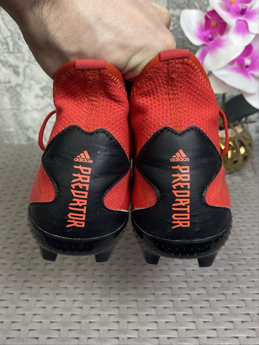 Adidas Predator бутсы сороконожки копы 44 размер футбольные красные