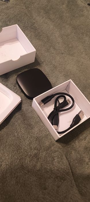 Smart Box Android 13 – Wireless CarPlay / Android Auto / Netflix / You