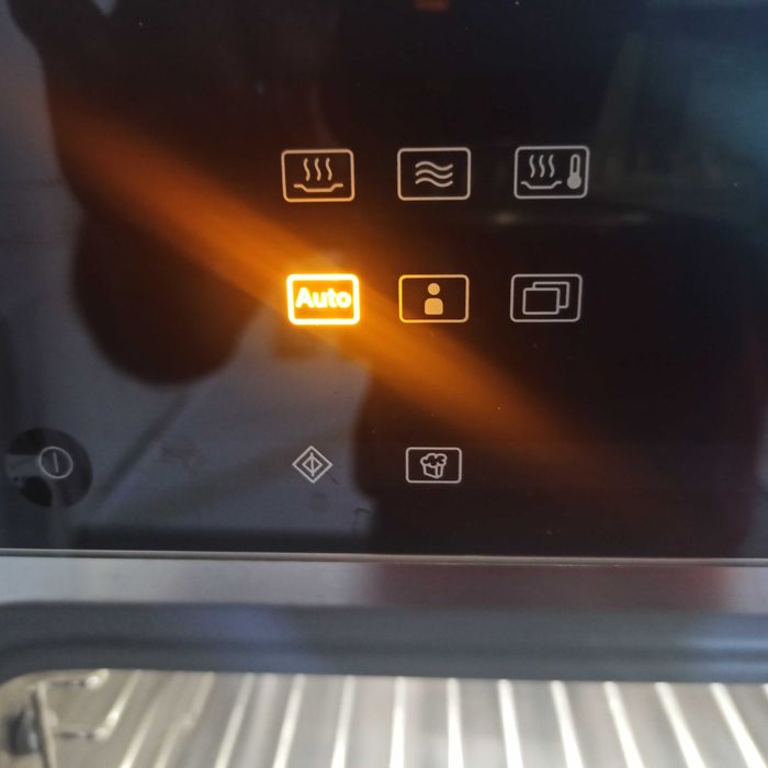 Piekarnik parowy z mikrofalą Miele DGM 6401