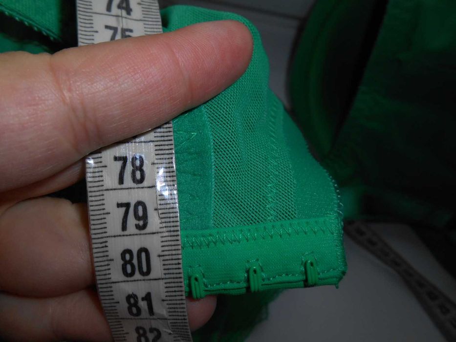 зелений бюстгальтер ліфчик 38F бюстик