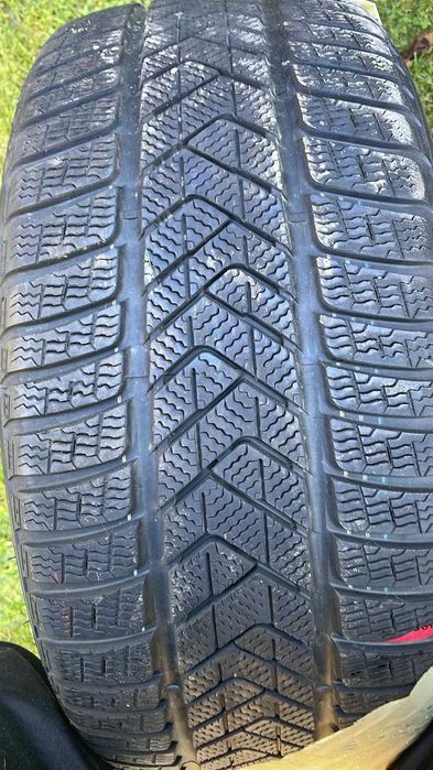 Opony zimowe Pirelli SottoZero 3 265/40/20 - bieżnik 7 mm