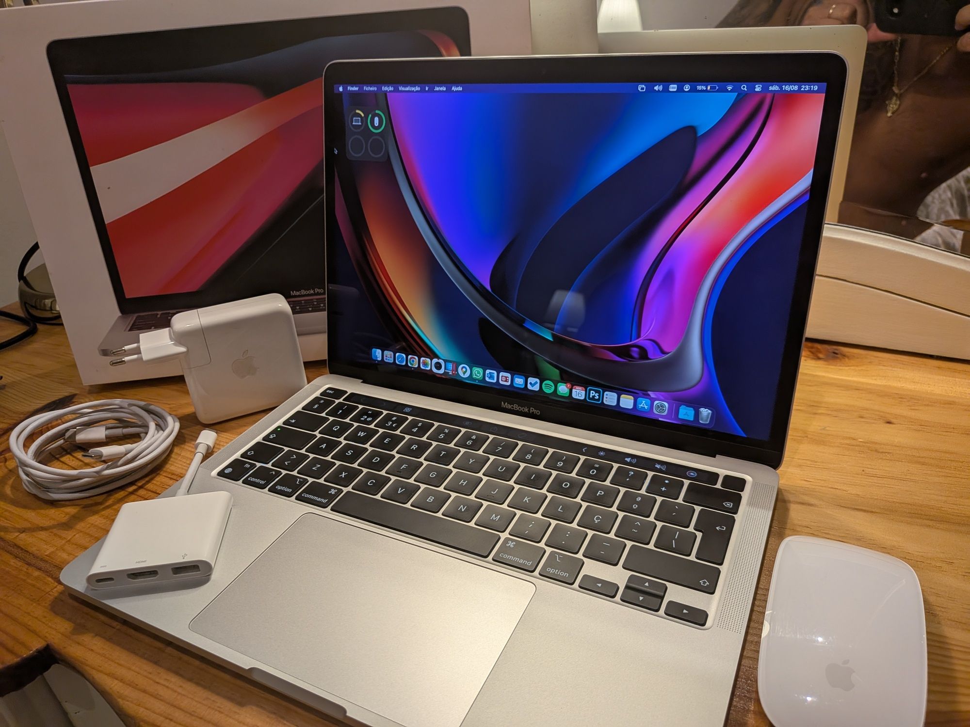 MacBook Pro 13'' | M1 | 8GB | 512GB + Magic Mause
MacBook Pro 13'' |