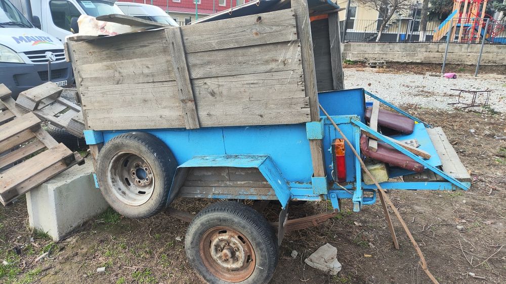 Причеп автомобільний