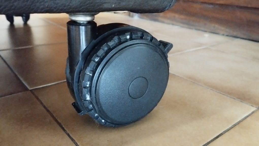 Cadeirão reclinável preto