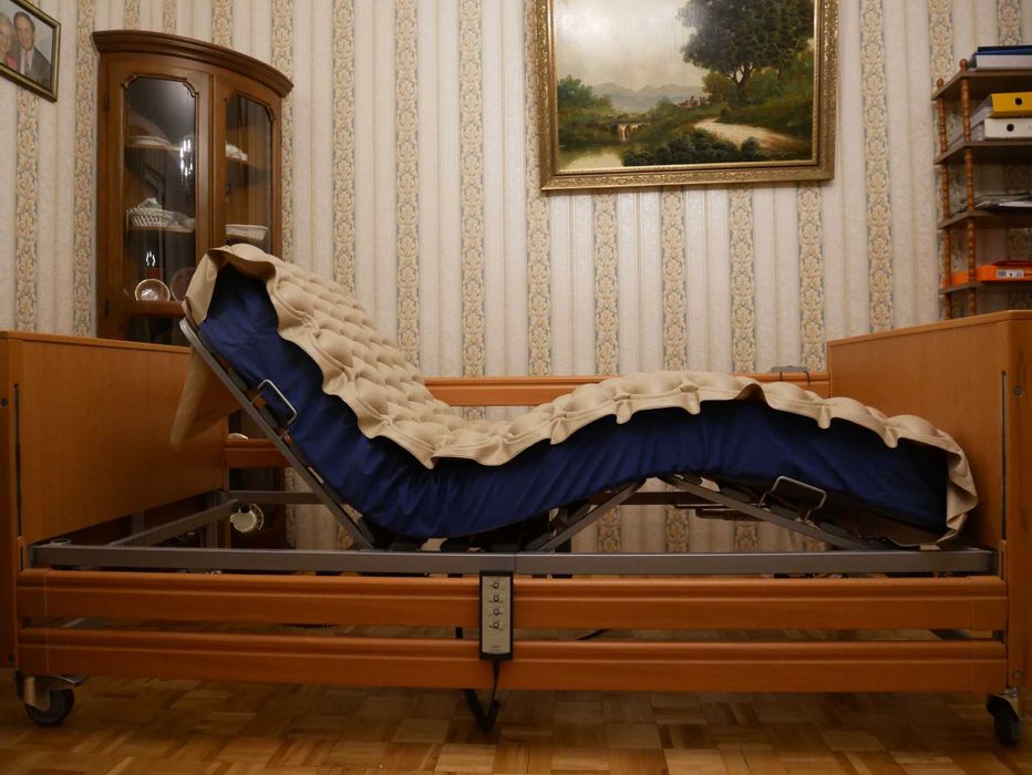 Do 10.X.25 dowóz gratis Łóżko rehabilitacyjne Elbur PB 331 +2 materace