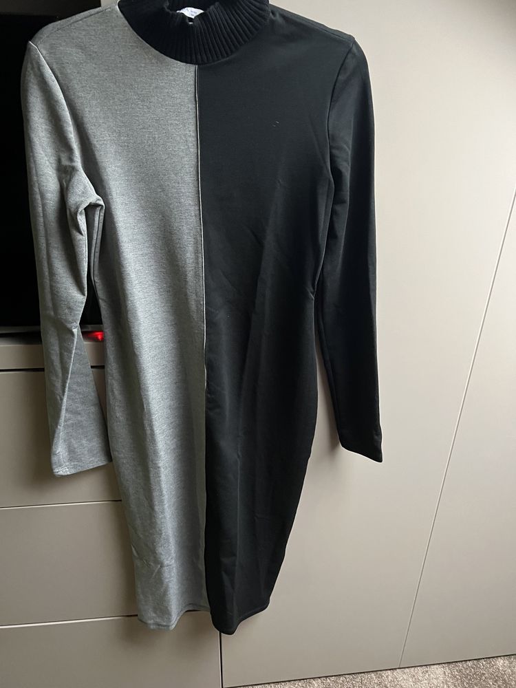 Obcisla sukienka midi marki Zara rozmiar M