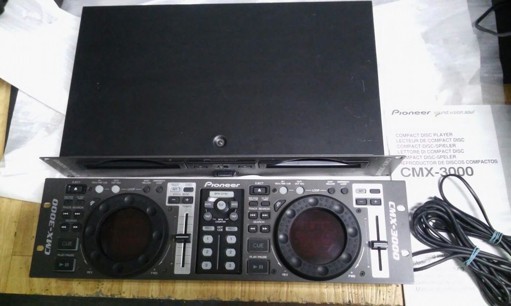 DJ-CD проигрыватель ( DJ-микшер) Pioneer CMX-3000