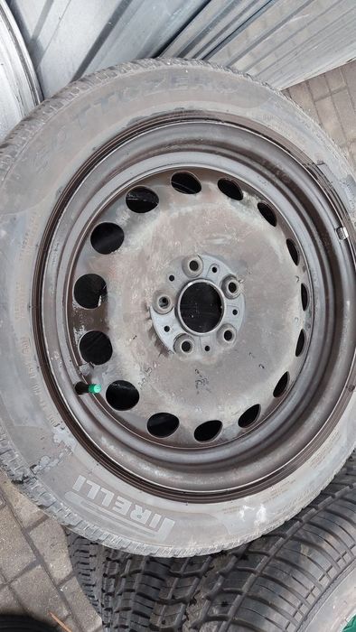 Komplet felg stalowych 7,5x17 ET34 5x120 BMW X1 X3 E84 E46 E90 E91 E92 E87 ORYGINAŁ BMW 6783330