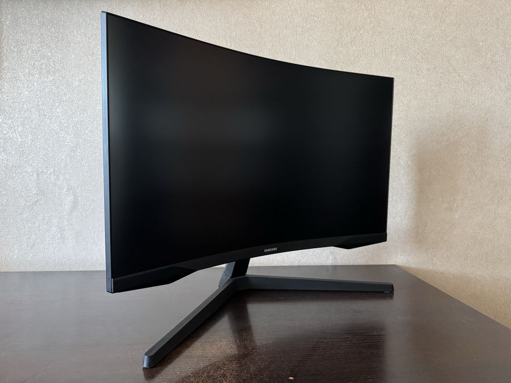 Samsung Odyssey G5 27” 144 Гц