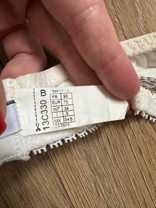 Бюстгальтер Calvin Klein Simone Perele