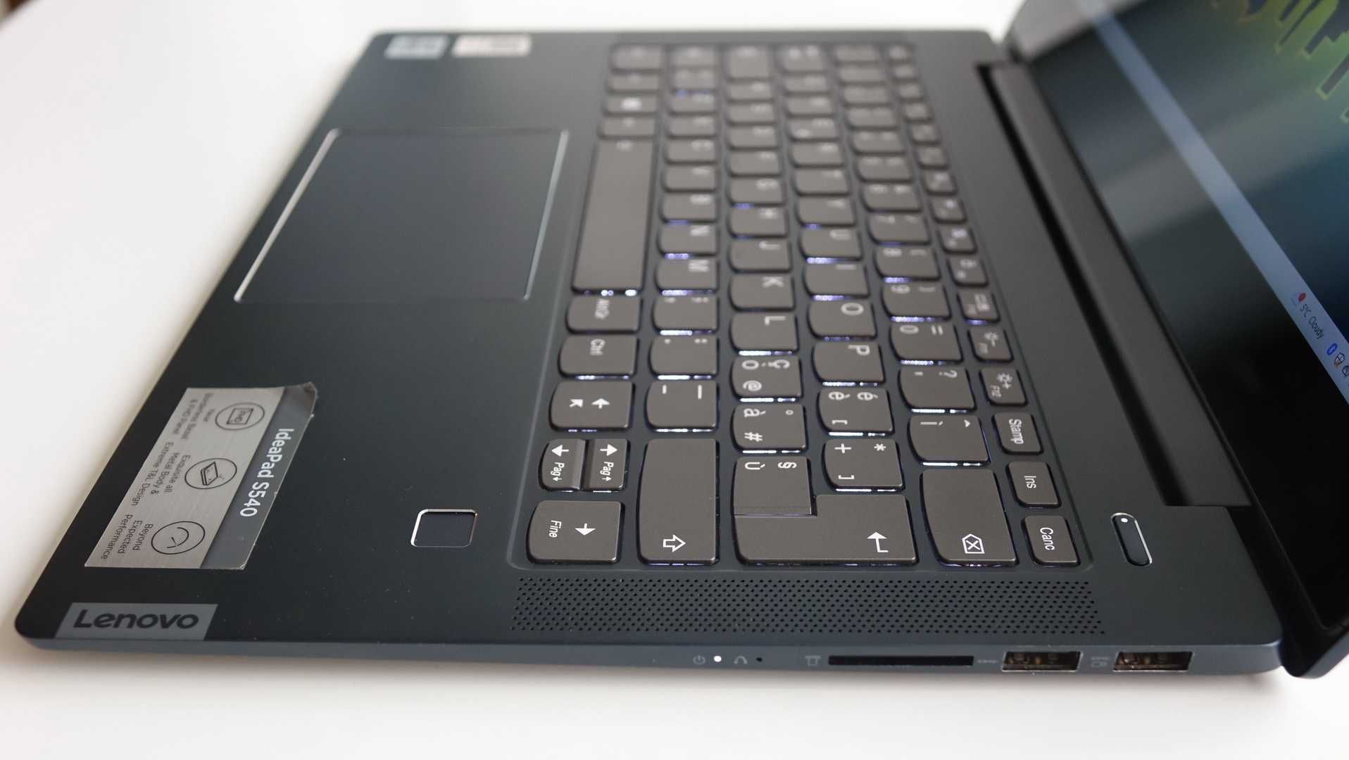 Lenovo IdeaPad S540 14 FHD IPS i7-10510U 4.9GHz 8 256gb Intel UHD 620